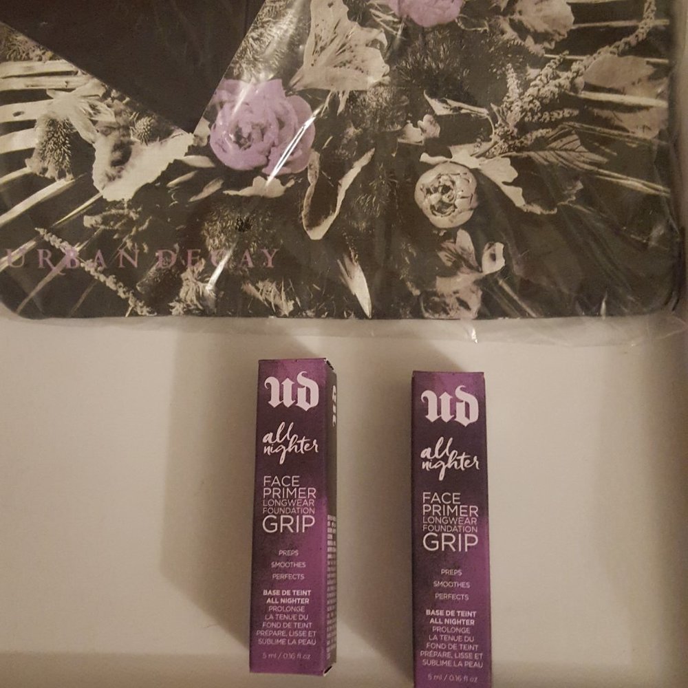 NEW sample size Urban Decay All Nighter Face Primers (2) +  UD makeup bag